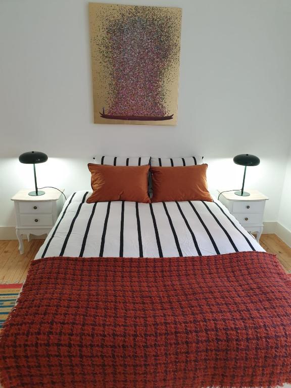 Stay Home Lisbon room 2